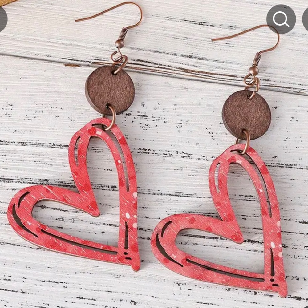 Hollow Heart Design Dangle Earrings ❤️